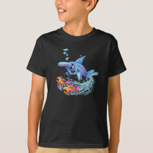 シュモクザメの漫画のワイシャツ Tシャツ