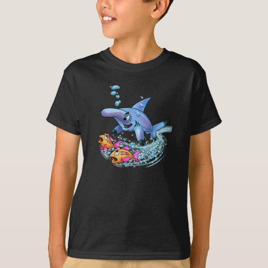 シュモクザメの漫画のワイシャツ Tシャツ (正面)