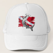 シュモクザメの鮫ダイバーが付いている飛び込みの旗 キャップ (正面)