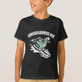 シュレダサウルス・レックス スキーダイナソア キッズ 面白いスキー ジャケットギフト Tシャツ (正面)