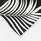 シュロの葉の白黒の熱帯パターン フリースブランケット (角)