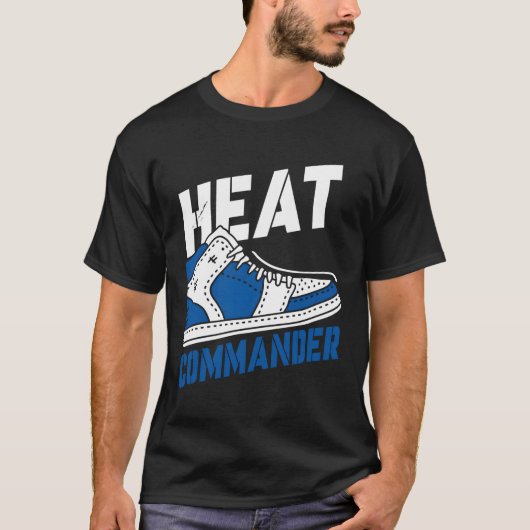 シューコレクターシューメーカーのスニーカー中毒性シューズ愛好家 Tシャツ (正面)