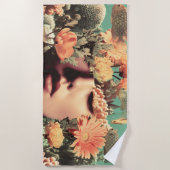 シュールな水中ポートレート コーラルフラワー付き ビーチタオル (正面)