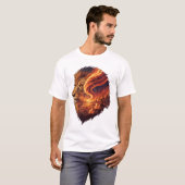 シュールな炎のライオンの頭部 宇宙アート しし座 ゾディアック Tシャツ (正面フル)