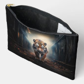 シュール森の古い黒とオレンジの虎No 2 アクセサリーポーチ (見開き)