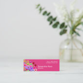 ショッキングなピンクの可愛いテングミカラフルの花 スキニー名刺 (スタンド正面)