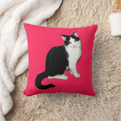 ショッキングピンクで白黒子猫猫 クッション (ブランケット)