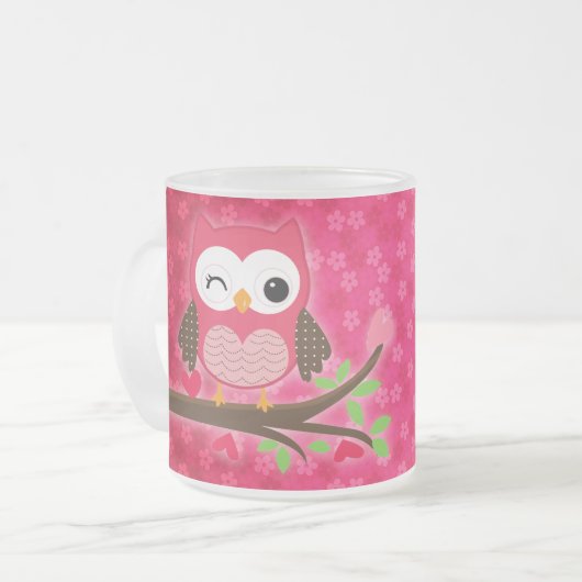 ショッキングピンクのかわいいフクロウのガーリーなパーソナライズ フロストグラスマグカップ (正面左)