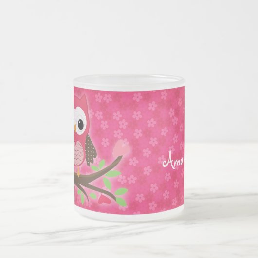 ショッキングピンクのかわいいフクロウのガーリーなパーソナライズ フロストグラスマグカップ (中央)