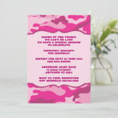 ショッキングピンクのカムフラージュの誕生会の招待の迷彩柄 招待状 (スタンド正面)