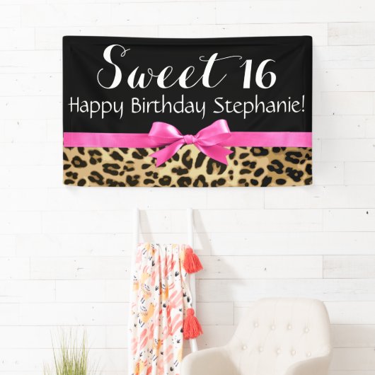 ショッキングピンクの弓ヒョウのプリントの菓子16の誕生会 横断幕 (インサイチュ)
