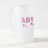 ショッキングピンクの軍隊の妻によって曇らされるマグ フロストグラスビールジョッキ (正面左)