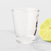 ショットおもしろいグラスハッピーダリッチ応援 – あなたのテキスト ショットグラス (左)