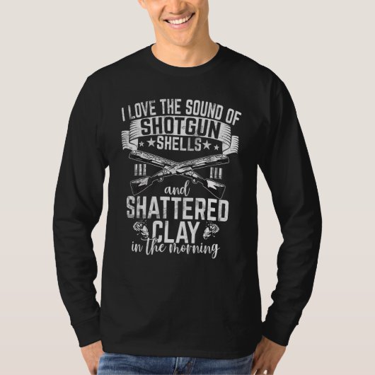 ショットガンと砕けた粘土 - スポーツ射手と粘土 Tシャツ (正面)