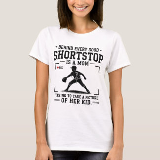 ショートストップの母は偉大なり Tシャツ