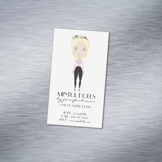 ショートヘアブロンドガール10代のポートレート マグネット名刺 (インサイチュ)