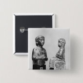 ショールを持つ女性 缶バッジ (正面&裏面)