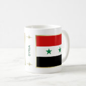 シリアの旗 + 地図のマグ コーヒーマグカップ (正面右)