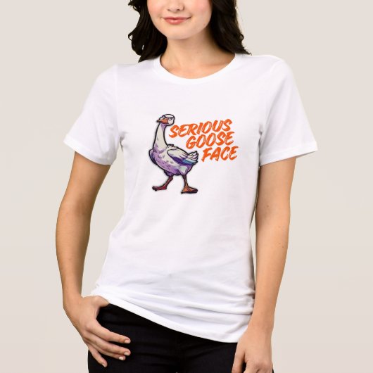 シリアスなガチョウの顔 トライブレンドTシャツ (正面)