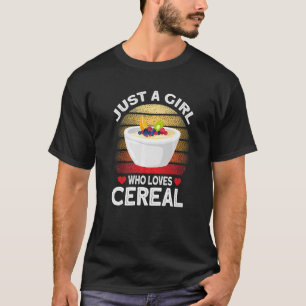 シリアルが大好きな女の子 Tシャツ