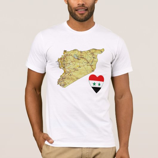 シリア国旗のハートと地図Tシャツ Tシャツ (正面)