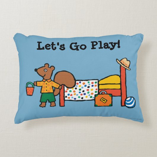 シリル休暇のリス アクセントクッション (正面)