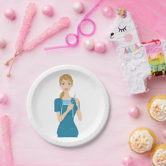 シリンジ付き笑顔のナース ペーパープレート (パーティー)