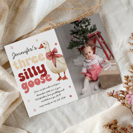 シリー・グースのクリスマスボウ 3歳の誕生日写真 招待状