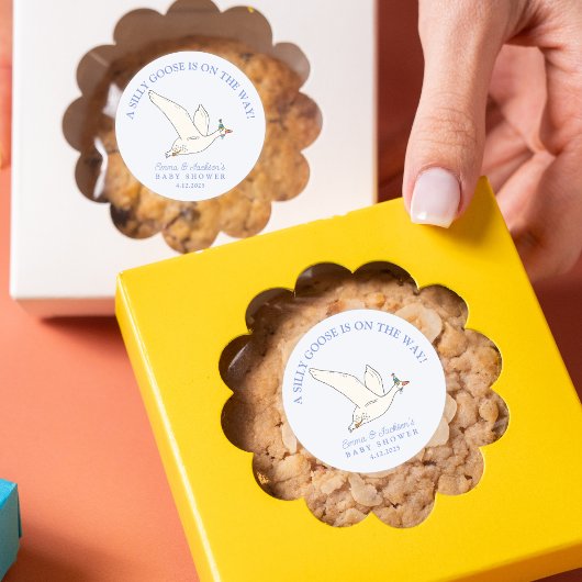 シリー・グース・オン・ザ・ウェイ・ボーイ・ベイビー・シャワー ラウンドシール