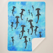 シルエットになったサメの群れ|過去記事 シェルパブランケット (正面)