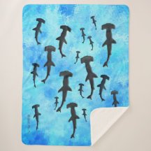 シルエットになったサメの群れ|過去記事