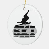 シルエットのスキーTシャツおよびギフト セラミックオーナメント (左)