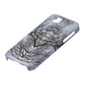 シルエットの木のパターンと青い空 Case-Mate iPhoneケース (下部)