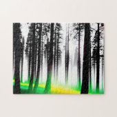 シルエットの森に緑と黄色の霧が入る ジグソーパズル (横)