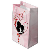 シルエットカップルのハート赤いハート宝石 スモールペーパーバッグ (裏面アングル)