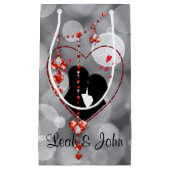 シルエットカップルのハート赤いハート宝石《写真》ぼけ味 スモールペーパーバッグ (正面)