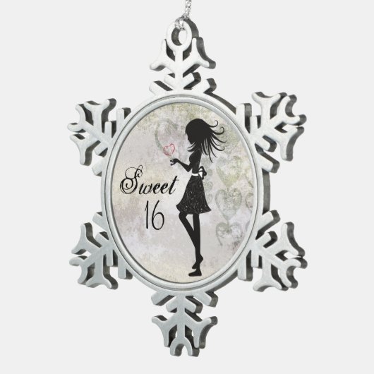 シルエットガールとハートズスウィート16 スノーフレークピューターオーナメント (右)