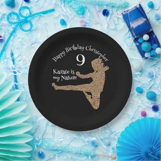 シルエット武術アーツジャパン空手ボーイ誕生日 ペーパープレート (パーティー)
