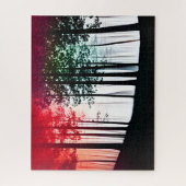 シルエット黒い森と赤い色の侵入 ジグソーパズル (縦)