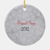 シルエッパーソナライズされたトガールとハートスウィート16 セラミックオーナメント (裏面)