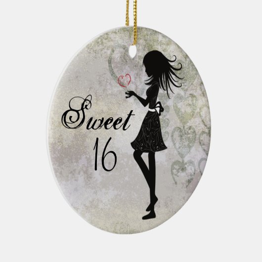 シルエッパーソナライズされたトガールとハートスウィート16 セラミックオーナメント (右)