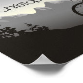 シルエッパーソナライズされたトマウンテンバイクもしくは自転車に乗る人と月 ポスター (角)