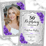 シルバエレガントーパープル写真50誕生日 招待状<br><div class="desc">エレガントフローラ50歳の誕生日の招待状とカードの後ろの写真。グラムデザインフェイクグリッター銀。シルバーストライプバラ、紫のフォント、紙吹雪。大人スタイリッシュのお祝いパーティーに最適。独自の詳細でパーソナライズどんなカスタマイズ年でもいい！印刷されたZazzle招待状または即時ダウンロードのデジタル印刷可能なテンプレート。</div>