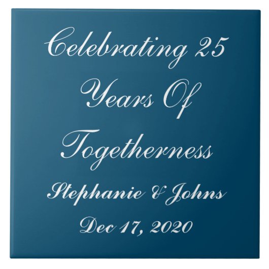 シルバパーソナライズされたー結婚ズ記念日ブルーホワイト タイル (正面)