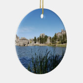 シルバン湖、ブラックヒルズ、カスター、サウスダコタ セラミックオーナメント (右)