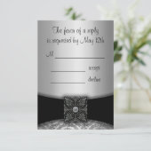 シルバーおよびブラックのダマスクRSVPカード 出欠カード (スタンド正面)