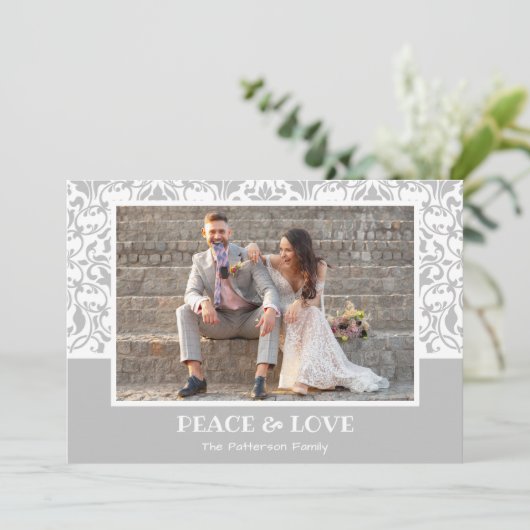 シルバーとホワイトのダマスクのクリスマスフォト シーズンカード (スタンド正面)