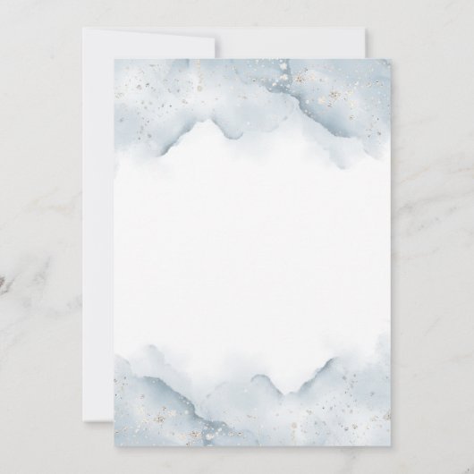 シルバーと埃っぽいブルーの水色のベビー散布 招待状 (裏面)