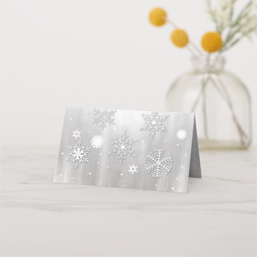 シルバーと白の冬の結婚式の折りたたみ座席表 プレイスカード (裏面)