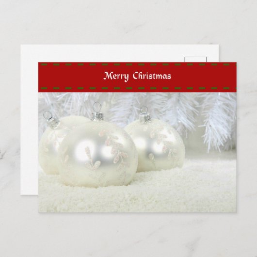 シルバーのオーナメントと雪でクリスマスを楽しむ ポストカード (正面/裏面)